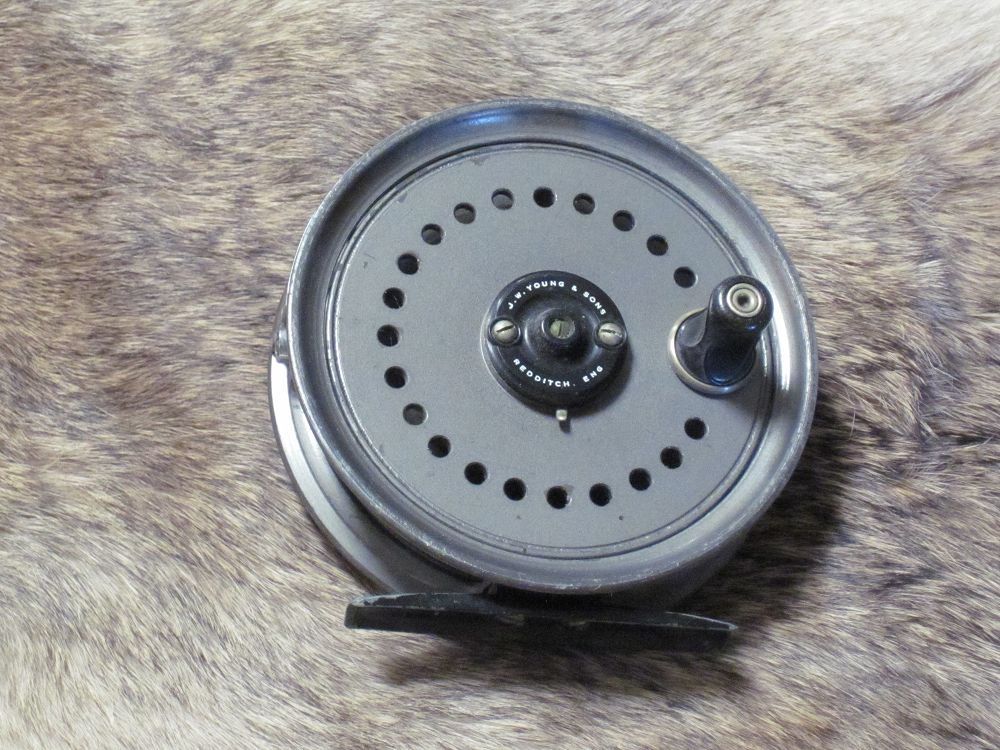 J.W Young Beaudex Reel 5/6 Wt in Fly Reels